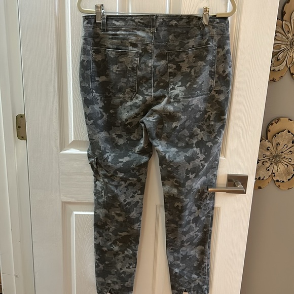 Camo cargo skinny stretch jeans - Picture 6 of 6
